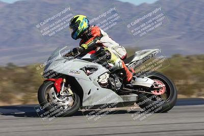 media/Oct-30-2025-Racers Edge (Thu) [[dabbdaf680]]/3-B Group/Session 4 (Turn 9 Side)/